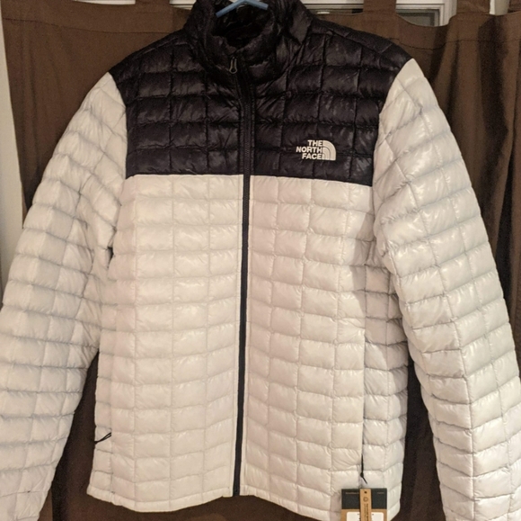 🌼SOLD🌼The north face thermoball jacket - Picture 1 of 4